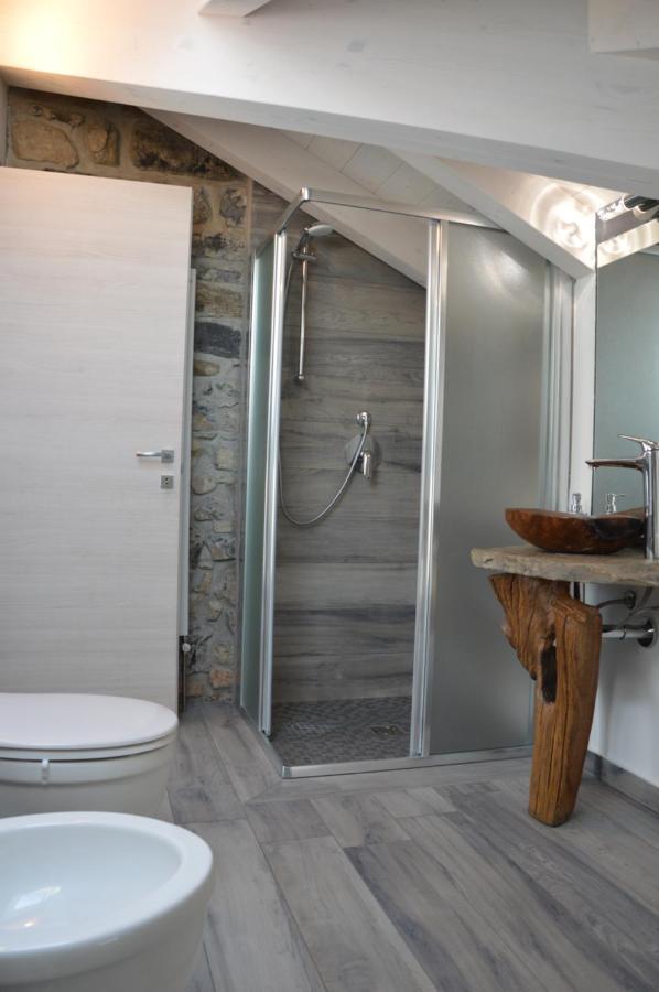 White Suite - Jacuzzi, Swimming Pool & Lake View Lezzeno Exterior foto